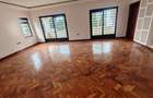 5 Bed House with En Suite in Runda - 16
