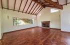 4 Bed House with En Suite at Lavington - 11