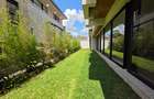 5 Bed House with En Suite in Brookside - 14