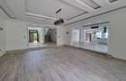 5 Bed House with En Suite in Runda - 7