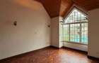 5 Bed House with En Suite in Runda - 17