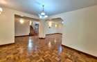 5 Bed Townhouse with En Suite at Lavington - 3