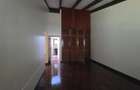 4 Bed House with En Suite in Lake View - 17