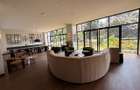 3 Bed Apartment with Swimming Pool in Riverside - 10