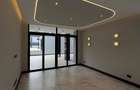 6 Bed House with En Suite in Nyari - 9