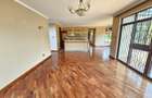 4 Bed Villa with En Suite in Ridgeways - 16