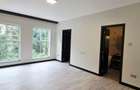 3 Bed Apartment with En Suite at Riverside Drive - 11