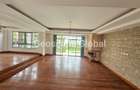 5 Bed Townhouse with En Suite in Lavington - 6