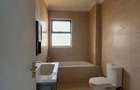 3 Bed Apartment with En Suite at Hatheru Road - 6