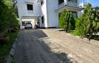 4 Bed Townhouse with En Suite at Links Road - 2