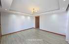 4 Bed Townhouse with Swimming Pool in Membley - 8