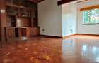 5 Bed House with En Suite in Runda - 12