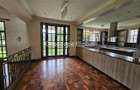 4 Bed House with En Suite in Rosslyn - 10