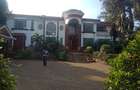 6 Bed House with En Suite in Nyari - 17