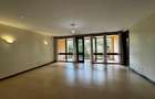3 Bed Apartment with En Suite in Riverside - 11