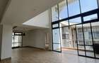 4 Bed Apartment with En Suite at Riverside Drive - 6