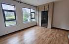 6 Bed Townhouse with En Suite in Lavington - 12