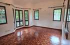 5 Bed House with En Suite at Rosslyn Park - 12