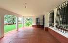 4 Bed Villa with En Suite in Hill View - 11
