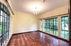 5 Bed Townhouse with En Suite in Runda - 4