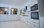 3 Bed Apartment with En Suite in Westlands Area - 5