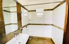 4 Bed Apartment with En Suite in Riverside - 11