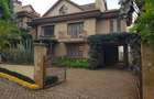 5 Bed Townhouse with En Suite at Lavington Road - 2