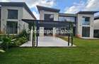 5 Bed House with En Suite in Runda - 9