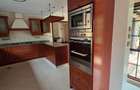 4 Bed House with En Suite in Ridgeways - 4