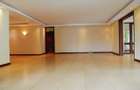 3 Bed Apartment with En Suite in Riverside - 16