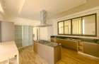 4 Bed Apartment with En Suite in Riverside - 9