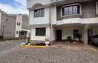 4 Bed Townhouse with En Suite in Spring Valley - 1