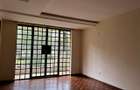 4 Bed Townhouse with En Suite in Kitisuru - 15