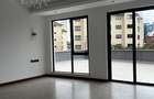4 Bed Apartment with En Suite at Riverside Drive - 8