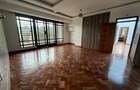 5 Bed House with En Suite at Mushroom Gardens - 10