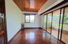 5 Bed House with En Suite in Runda - 9