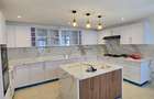 7 Bed House with En Suite in Runda - 7