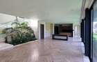 5 Bed Townhouse with En Suite in Brookside - 4