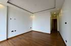 4 Bed Apartment with En Suite in Spring Valley - 14