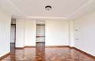 3 Bed Apartment with En Suite in Riverside - 10