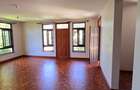 5 Bed Townhouse with En Suite at Lavington Green - 17
