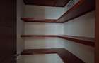 5 Bed Townhouse with En Suite in Lavington - 7