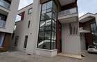 5 Bed Townhouse with En Suite at Lavington Green - 17
