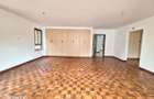 5 Bed Townhouse with En Suite at Lavington - 12