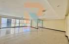 3 Bed Apartment with En Suite in Riverside - 8