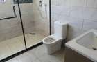 5 Bed House with En Suite at Garden Estate - 11
