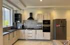 Serviced 1 Bed Apartment with En Suite in Westlands Area - 10