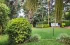6 Bed House with En Suite in Nyari - 19