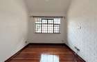 4 Bed Villa with En Suite in Spring Valley - 8