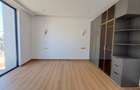 5 Bed Townhouse with En Suite in Lavington - 9